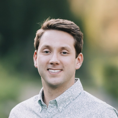 A headshot of Dr. Jackson B. Facinelli, a chiropractor at Huxford Chiropractic Clinic.